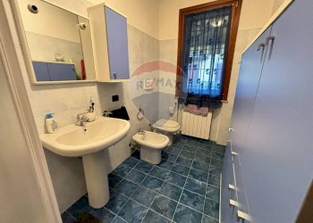 Bagno - Bilocale Via San Giovanni Bosco
 
10, Montichiari - foto 8