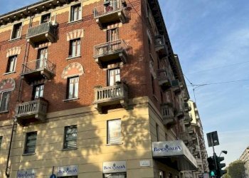 Facciata - Bilocale via Nizza, 170, Torino (zona Nizza Millefonti) - foto 1