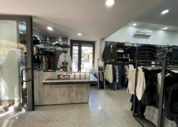 Foto 3 - Negozio Viale Lincoln
171, Caserta - foto 3