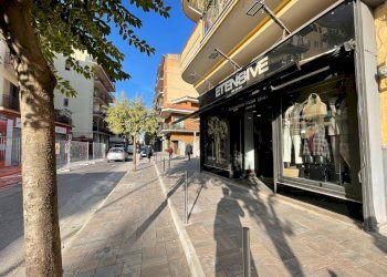 Foto 18 - Negozio Viale Lincoln
171, Caserta - foto 18