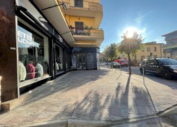 Foto 21 - Negozio Viale Lincoln
171, Caserta - foto 21