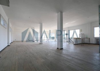 Interno non residenziale - Negozio via Tolemaide, Rimini - foto 3