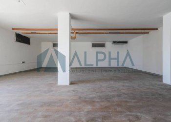 Magazzino - Negozio via Tolemaide, Rimini - foto 18