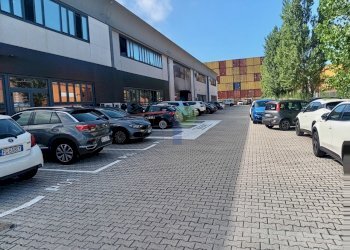 esterno - Locale Commerciale Via Firenze 9, Livorno - foto 2