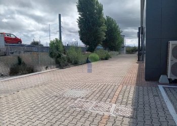 esterno - Locale Commerciale Via Firenze 9, Livorno - foto 3