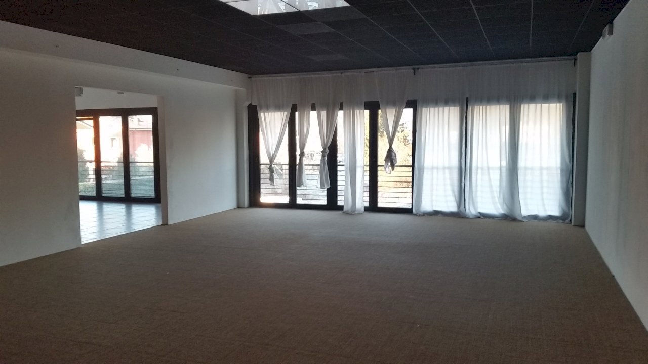 20170111_084540.jpg - Office Via de gasperi, Lucca - photo 2