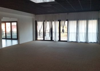 20170111_084540.jpg - Ufficio Via de gasperi, Lucca - foto 2