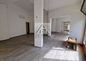 fondo-vendia-lucca-fusca_2.jpg - Locale Commerciale Via Sant'Anna, Lucca - foto 4