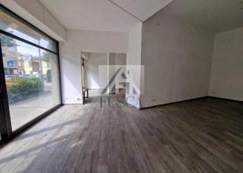 fondo-vendia-lucca-fusca_7.jpg - Locale Commerciale Via Sant'Anna, Lucca - foto 8