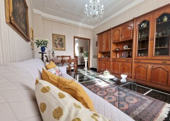 sala c via del carretto sestri p genova.jpg - Apartment Via Fabrizio del Carretto 6, Genova (neighborhood Sestri Ponente) - photo 2