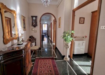 corridoio  via del carretto sestri p genova.jpg - Apartment Via Fabrizio del Carretto 6, Genova (neighborhood Sestri Ponente) - photo 13