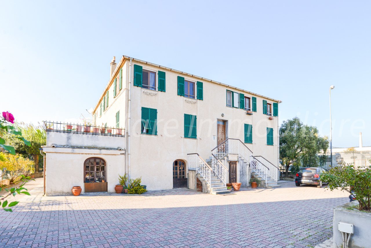 Ardrizzi -05.jpg - Trilocale Via Aurelia 12, Vado Ligure - foto 2