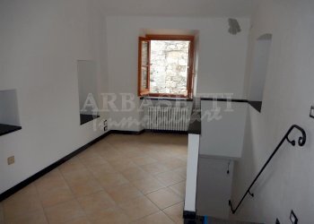 DSCN6908.JPG - Villa a Schiera Via alla Chiesa, Castiglione Chiavarese - foto 1