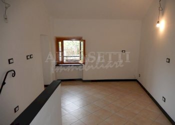 DSCN6909.JPG - Villa a Schiera Via alla Chiesa, Castiglione Chiavarese - foto 2