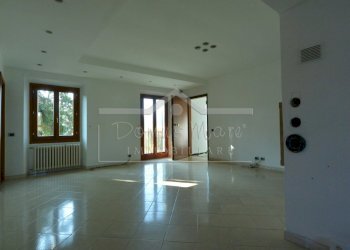 DSC_8177.JPG - Quadrilocale Via Madonna del Bosco 17, Cairo Montenotte - foto 1