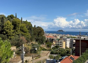 PHOTO-2025-10-10-14-53-30.jpg - Trilocale Via Borri, Alassio - foto 10