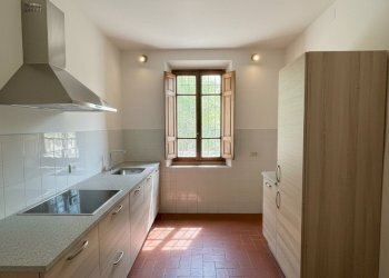 Gemini_Generated_Image_kgm5fgkgm5fgkgm5.png - Bilocale Via Camillo Barni, Firenze - foto 2