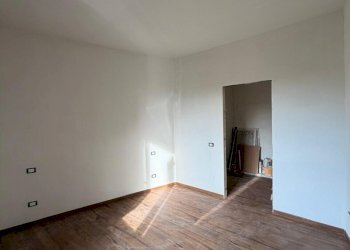 WhatsApp Image 2026-04-23 at 09.37.45.jpeg - Bilocale Via Camillo Barni, Firenze - foto 13