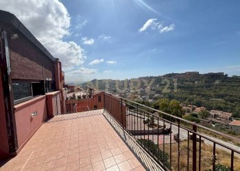 PHOTO-2025-11-17-15-52-04(1).jpg - Quadrilocale Via Giuseppe Basile 2, Agrigento - foto 19