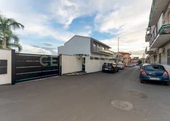 Via S.Andrea 8 (2).jpg - Villa Via Sant' Andrea 8, Catania - foto 3