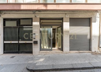 Bottega via Fulci 13 ct (2).jpg - Casa indipendente Via Antonio Santangelo Fulci 13, Catania - foto 1