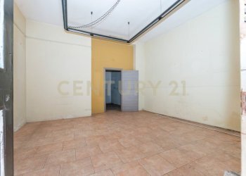 Bottega via Fulci 13 ct (5).jpg - Casa indipendente Via Antonio Santangelo Fulci 13, Catania - foto 5