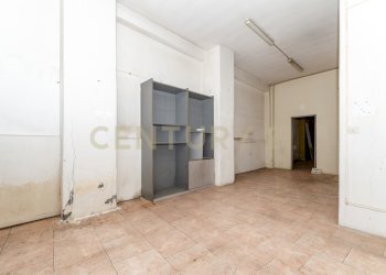 Bottega via Fulci 13 ct (16).jpg - Casa indipendente Via Antonio Santangelo Fulci 13, Catania - foto 16