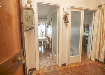 1.0 ingresso.jpg - Appartamento SALITA CAMPASSO SAN NICOLA 56, Genova (zona Sestri Ponente) - foto 2