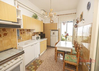 2.0 cucina.jpg - Appartamento SALITA CAMPASSO SAN NICOLA 56, Genova (zona Sestri Ponente) - foto 5