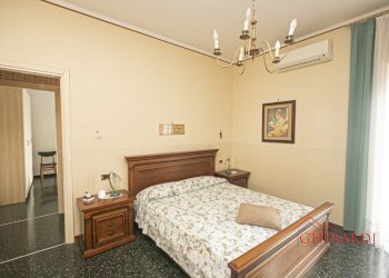 5.1 camera 1.jpg - Appartamento SALITA CAMPASSO SAN NICOLA 56, Genova (zona Sestri Ponente) - foto 17