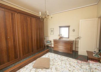 5.3 camera 1.jpg - Appartamento SALITA CAMPASSO SAN NICOLA 56, Genova (zona Sestri Ponente) - foto 19