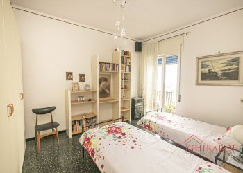 6.0 camera 2.jpg - Appartamento SALITA CAMPASSO SAN NICOLA 56, Genova (zona Sestri Ponente) - foto 20