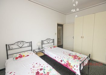 6.2 camera 2.jpg - Appartamento SALITA CAMPASSO SAN NICOLA 56, Genova (zona Sestri Ponente) - foto 22