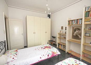 6.3 camera 2.jpg - Appartamento SALITA CAMPASSO SAN NICOLA 56, Genova (zona Sestri Ponente) - foto 23