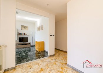 1.1 INGRESSO - Appartamento Viale Villini Rollino 114, Genova (zona Sestri Ponente) - foto 2