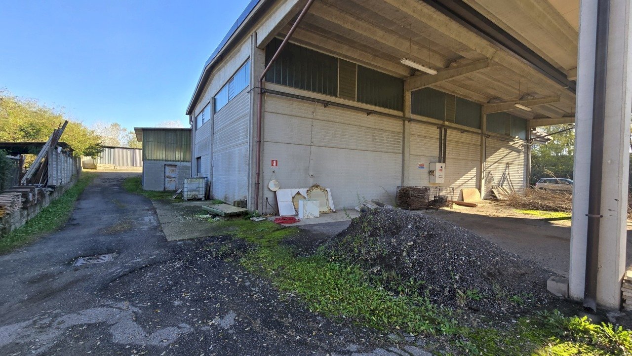 20251104_142206(0).jpg - Capannone Via delle Regone 58, San Colombano al Lambro - foto 2