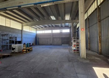 20251104_142340.jpg - Capannone Via delle Regone 58, San Colombano al Lambro - foto 6