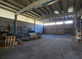 20251104_142342.jpg - Capannone Via delle Regone 58, San Colombano al Lambro - foto 7