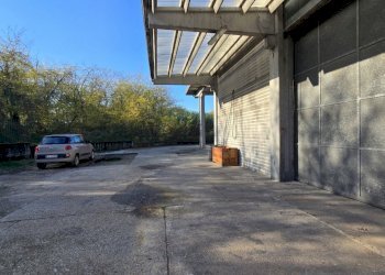 20251104_142437.jpg - Capannone Via delle Regone 58, San Colombano al Lambro - foto 9