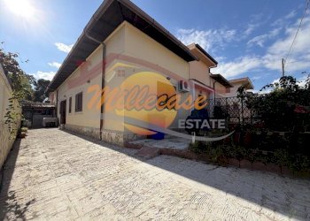 f81c343f-537e-48ad-ab62-c5991a3579be.jpeg - Casa indipendente Via Aidone, Siracusa - foto 1