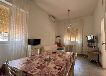 Trilocale Via Lombardia, 24, frazione Pinarella, Cervia - foto 1