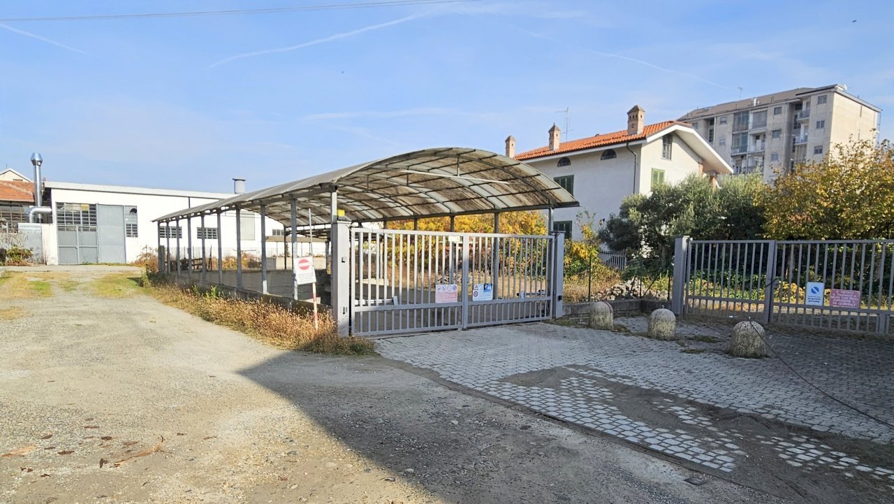 Box VIA BLATTA, Chivasso - photo 1