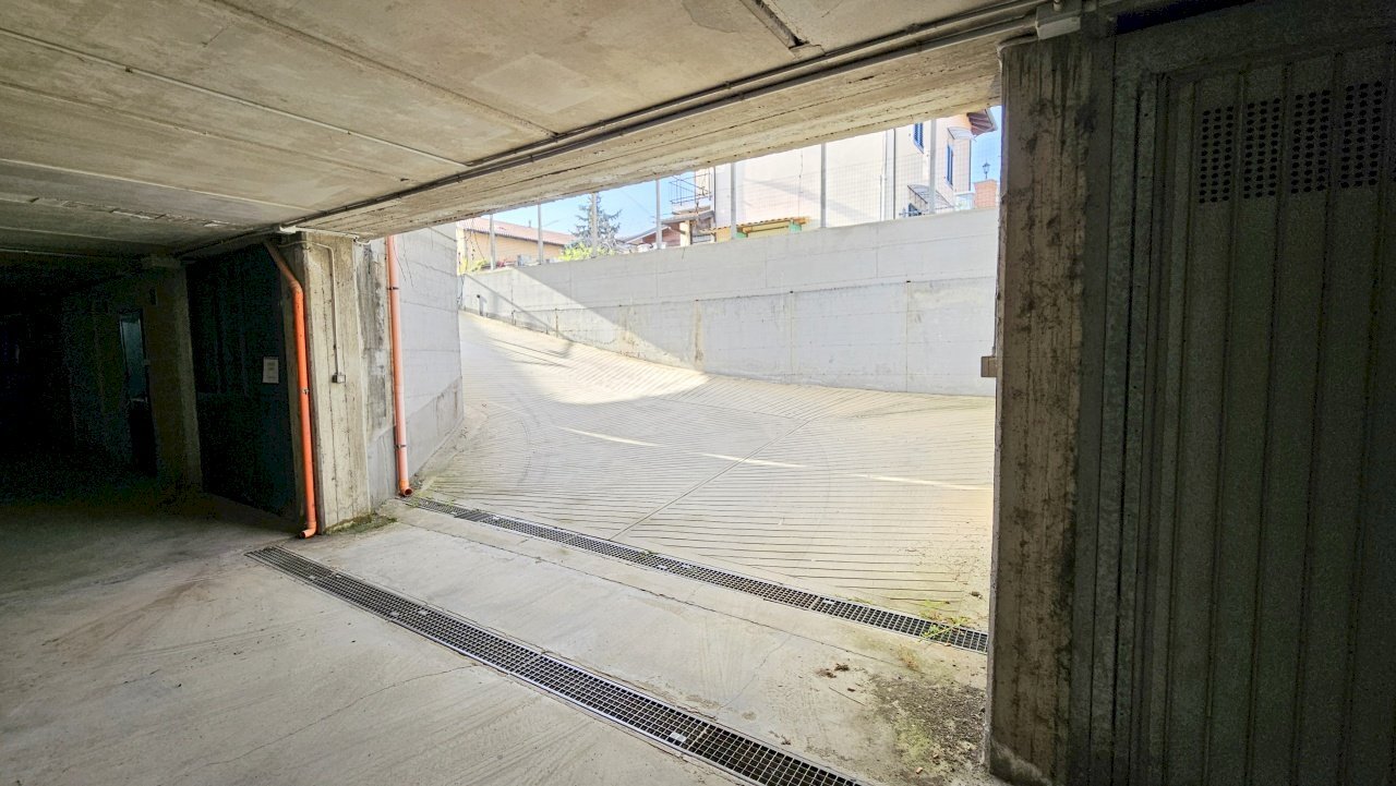 Box VIA BLATTA, Chivasso - photo 3