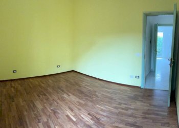 Three-room apartment Via Pinin Balbo, Alba - photo 5