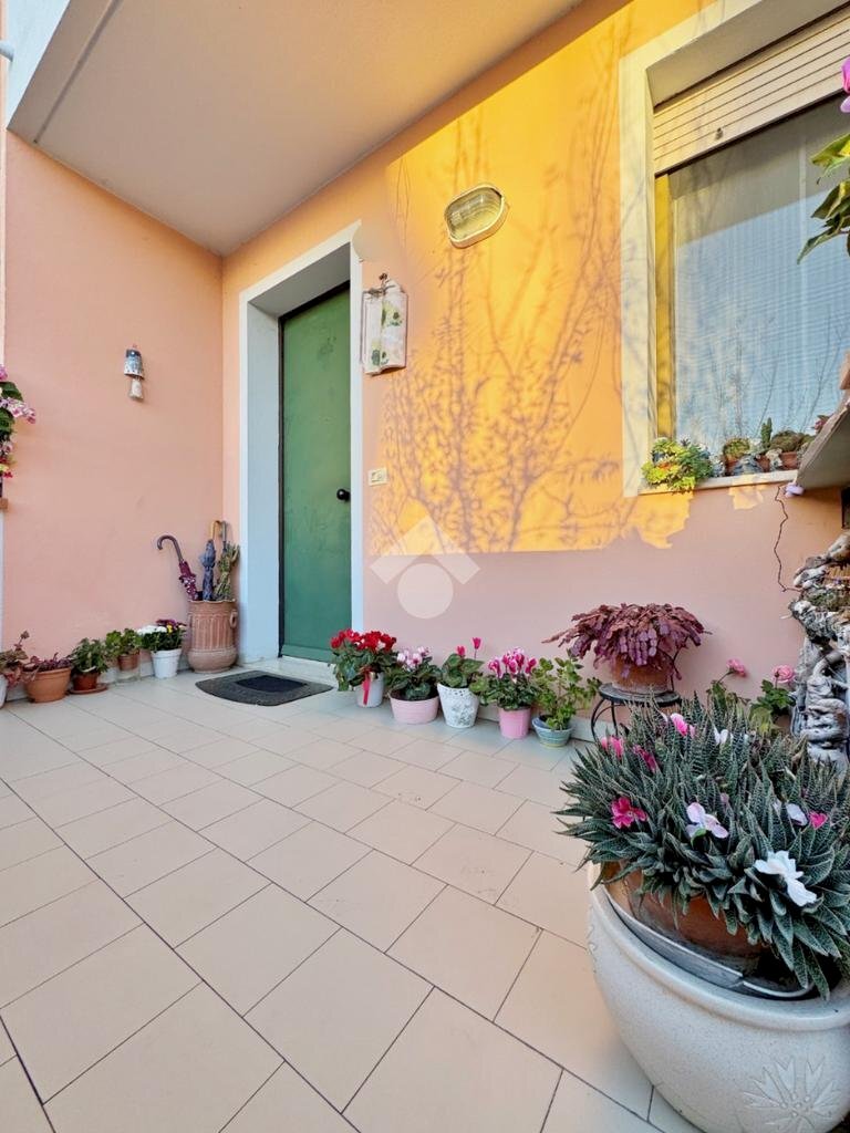 Villa a Schiera Via Apsella, Montelabbate - foto 1