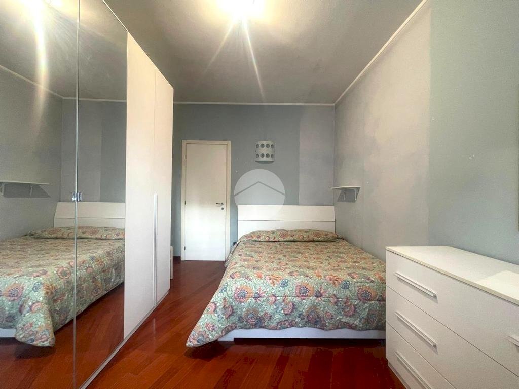 Four-room apartment Via Privata delle Primule, Milano (neighborhood Lorenteggio) - photo 1