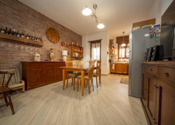 Four-room apartment Via Lucca, Torino (neighborhood Lucento) - photo 1