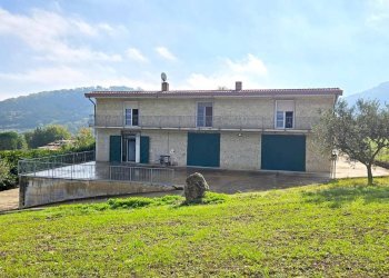Foto 1 - Casa indipendente Via delle Querce
 
3, Torre Le Nocelle - foto 1
