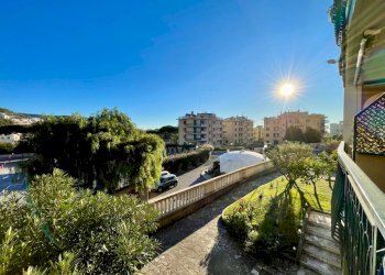 Foto 1 - Quadrilocale Via Francesco Crispi, Pietra Ligure - foto 1