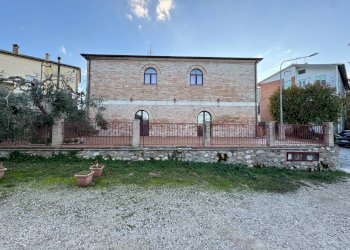 Foto 18 - Casa indipendente Piazza Mario Cifola
 
snc, Montottone - foto 18